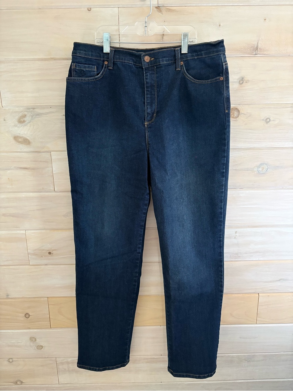 Gloria Vanderbilt Amanda Cut Straight Leg Jeans in Dark Blue Wash